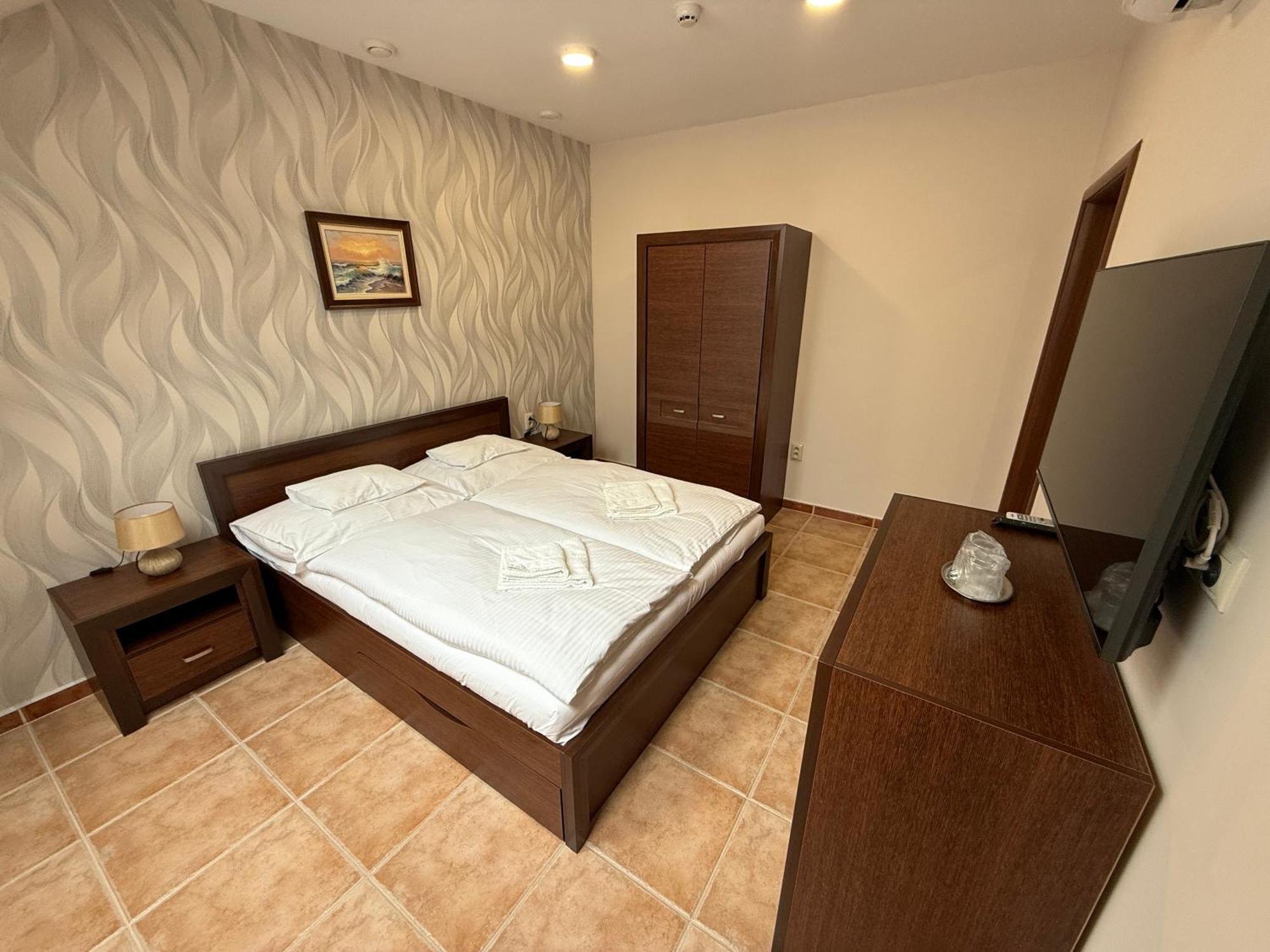 Spa & Wellness Hotel Orchidea Velky Meder Exterior photo